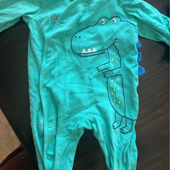 6 months sleepers in good condition. Carters/geroge - Picture 2 of 3